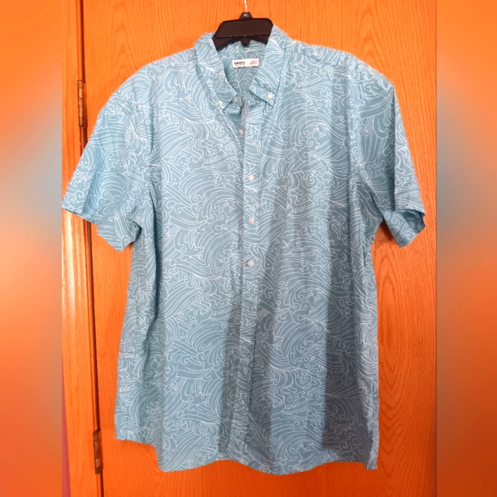 Men's size 2XLT, Sonoma short sleeve button front shirt